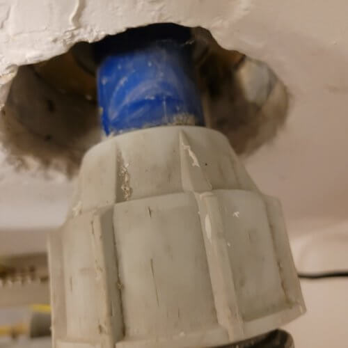 Undichte Durchführung Hauptanschluss Wasser